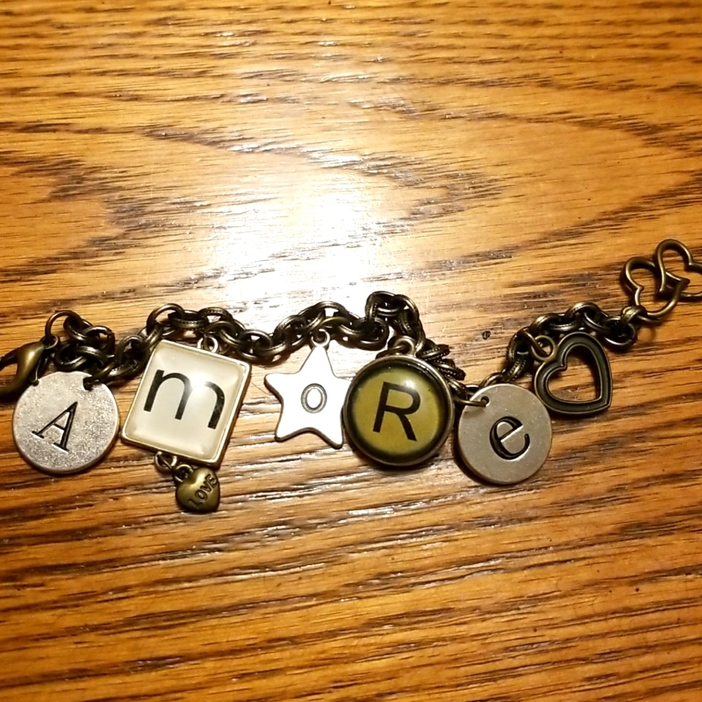 AMORE CHARM bracelet vintage and unique